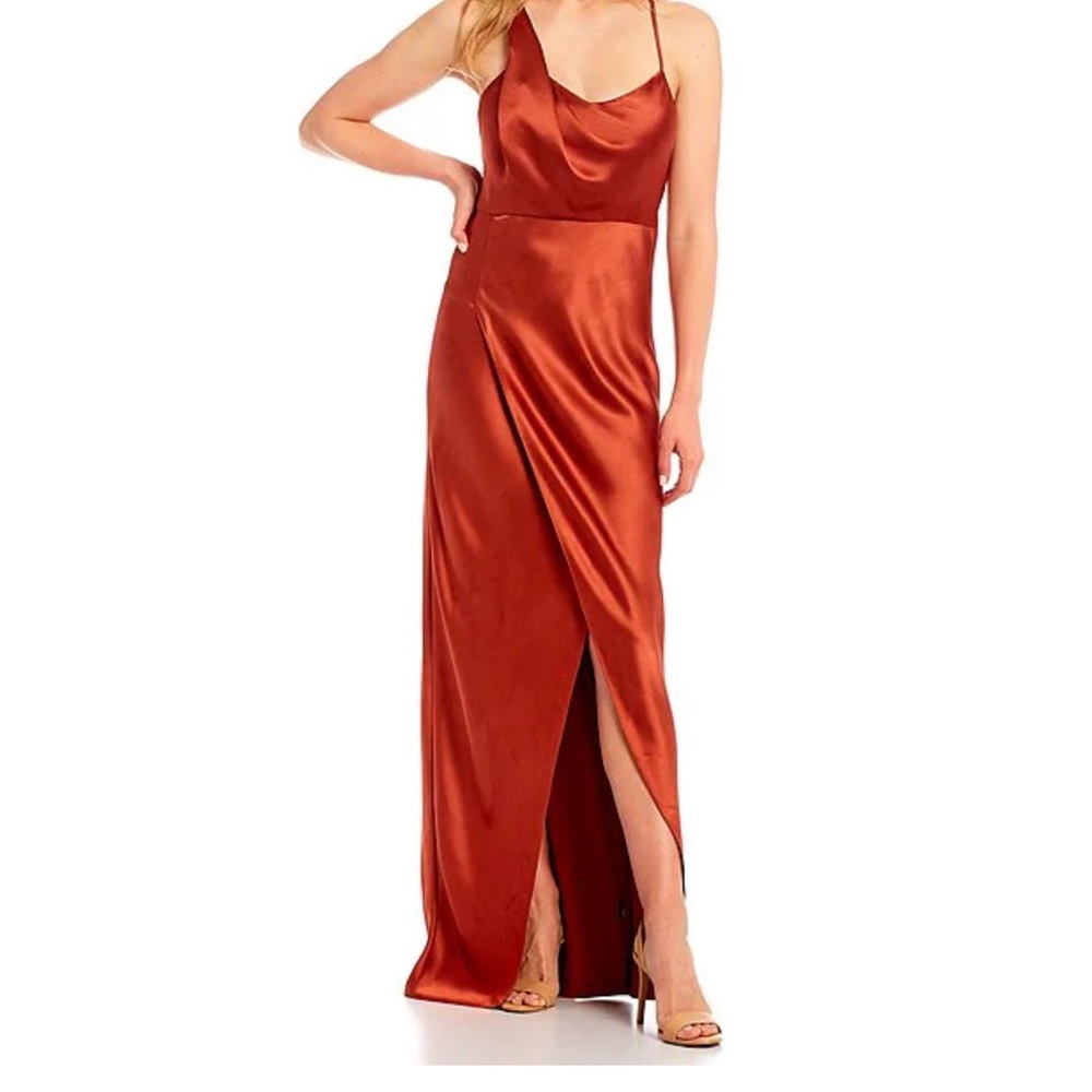 Gianni Bini
Juniper Tulip Hem Sleeveless Asymmetric Neck A-Line Satin Gown